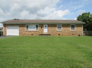 714 8th St, Lawrenceburg, TN 38464