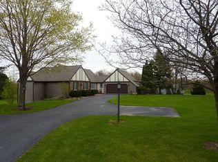 101 Deep Springs Dr, Chittenango, NY 13037