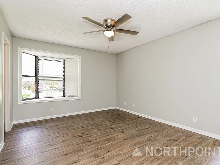 6010 Hillman Dr — Photo 9