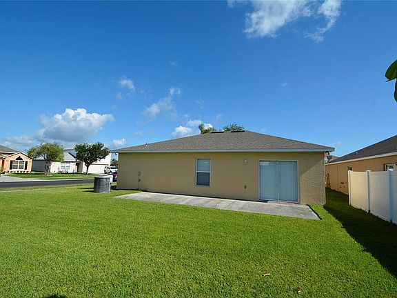 3rd image of 105 Pinefield Dr