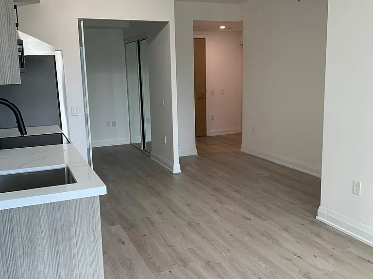 251 Jarvis St E #1517 — Photo 18