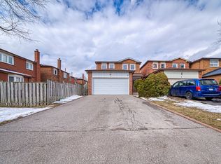 4 Treerun Ave, Toronto, ON M1V3K6
