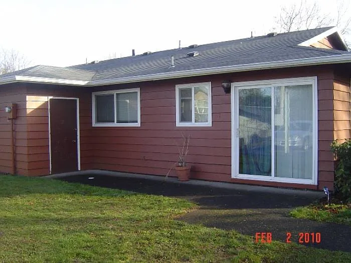 3933-3939 N Kerby Ave photo 1