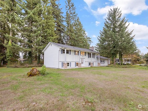 3rd image of 12201 98th Avenue E