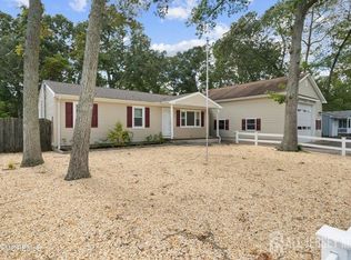 303 Chestnut Dr, Lanoka Harbor, NJ 08734
