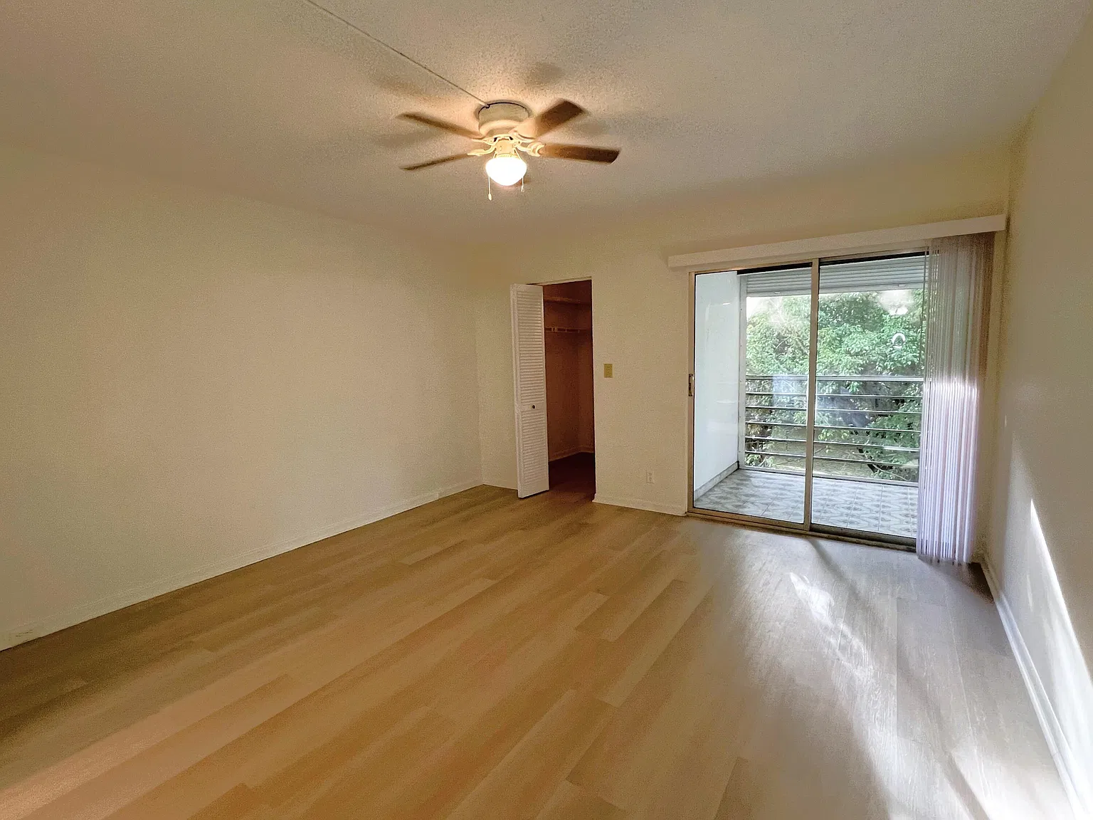 2 bed, 2.0 bath, 1156 sqft, $1,800 — Photo 4