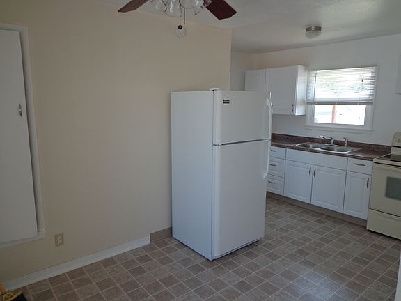3rd image of 3608 E Grace Ave