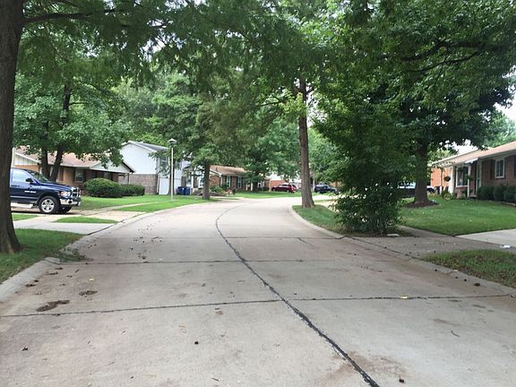4th image of 2352 Battlefield Dr