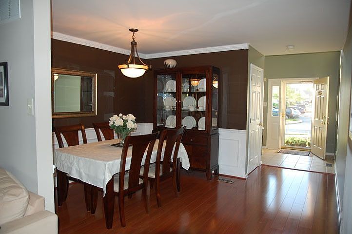 Dining Room with Custom Molding