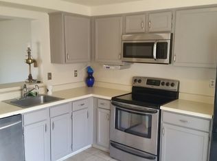 6032 Rock Glen Dr, Elkridge, MD 21075