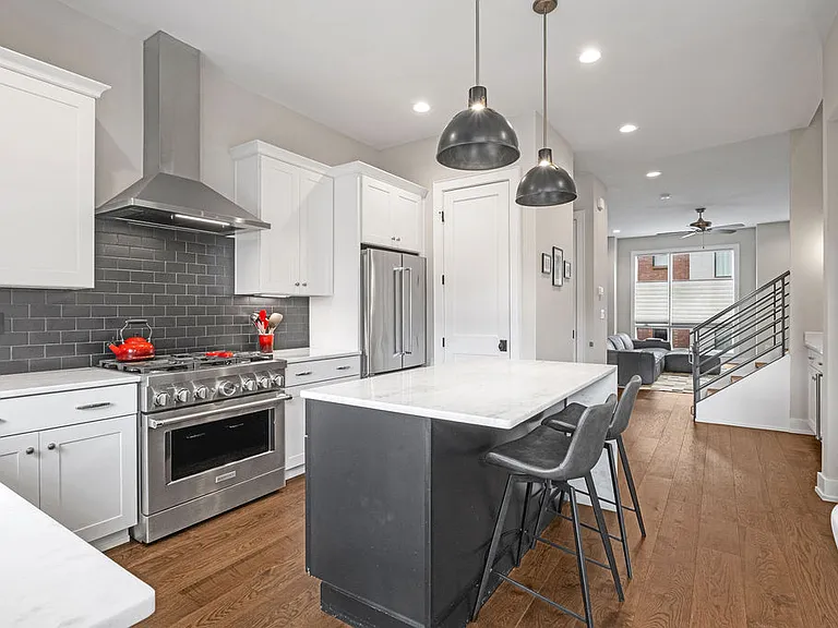 213 Taylor St #5 — Photo 3