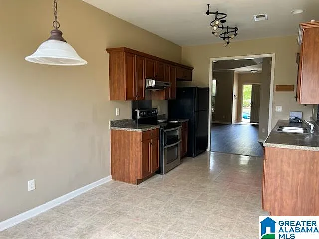1004 Medinah Dr — Photo 8