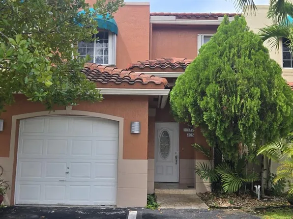 17370 NW 69th Ct APT 305, Hialeah, FL 33015