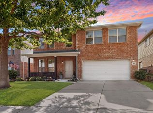 9009 Golden Sunset Trl, Fort Worth, TX 76244