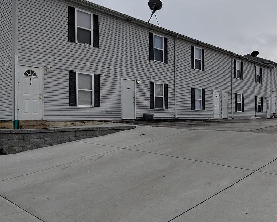 1st image of 770 Smith St