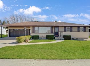 2261 Park Ave, NEW HOLSTEIN, WI 53061
