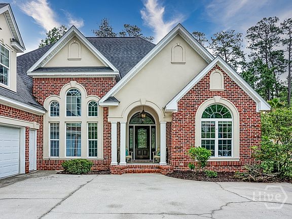 4th image of 51 Crestwood Drive