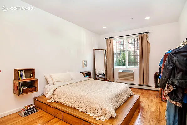 Rented by Compass | media 9