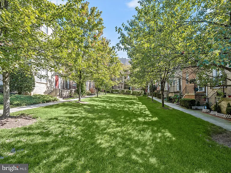 563 Pelican Ave — Photo 37