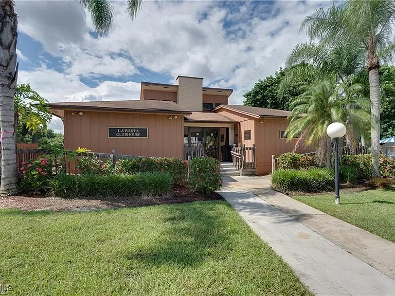 15427 Crystal Lake Dr — Photo 37
