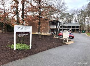 1027 Klyce St APT C, Eden, NC 27288