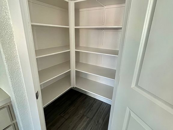 5th image of 3247 Mesa Oak St