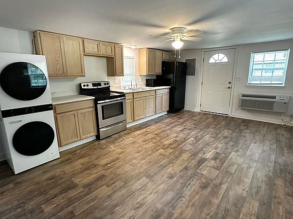 4th image of 34 E Main St #C