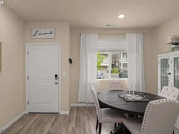 15610 NW Snowbush Ln, Portland, OR 97229