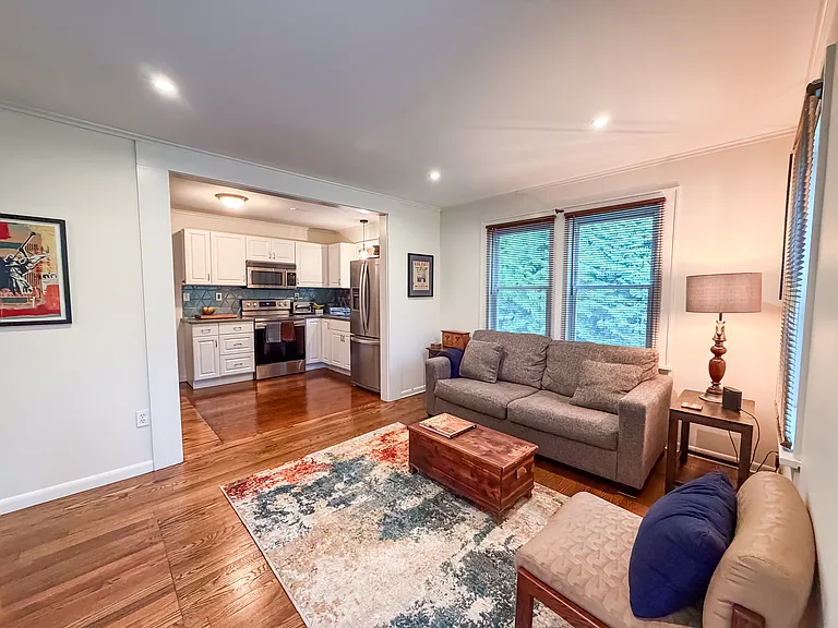 6 Henry St — Photo 4