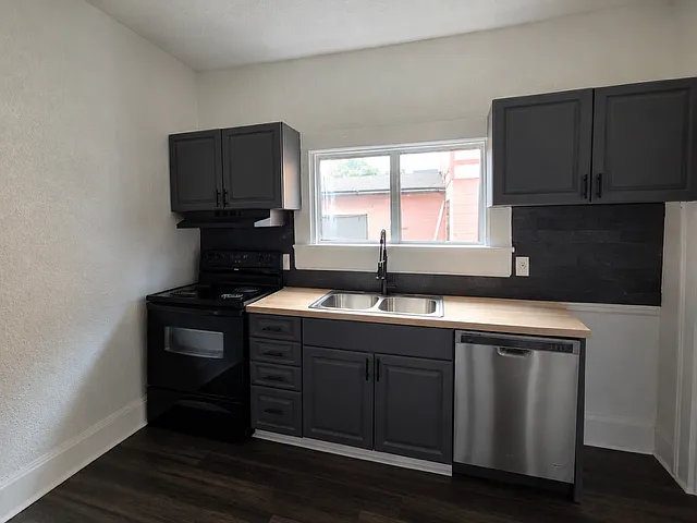 3923 Springfield Blvd #1 — Photo 15