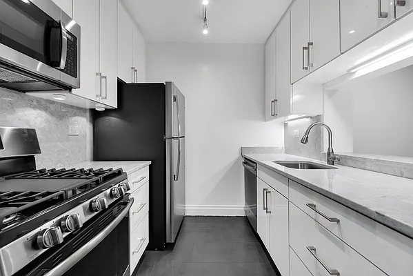 Rented by Compass | media 43