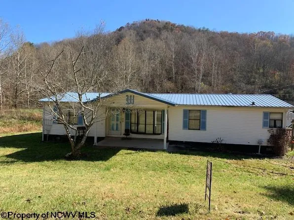 4484 Us Highway 33 E, Glenville, WV 26351