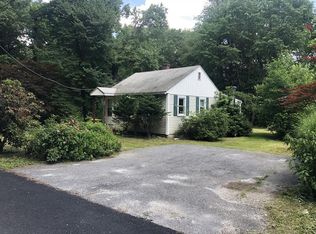 31 Walnut Rd, North Attleboro, MA 02760