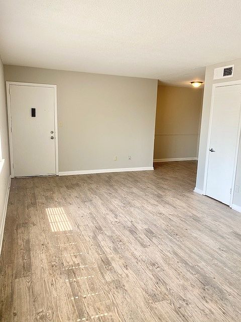 1st image of 124 Dabbs Ave #14582883