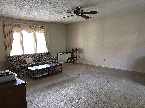 3rd image of 2315 Eastland Dr