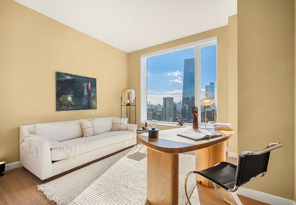 1st image of 550 10th Ave #3701