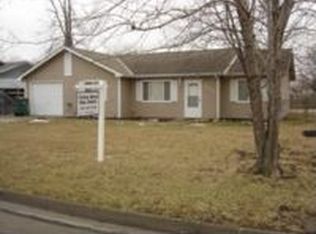 2216 Spain Dr, Manhattan, KS 66502