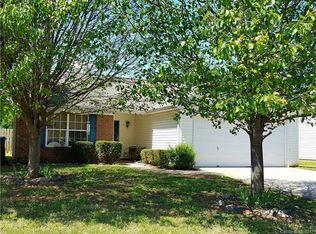 505 River View Dr, Lowell, NC 28098