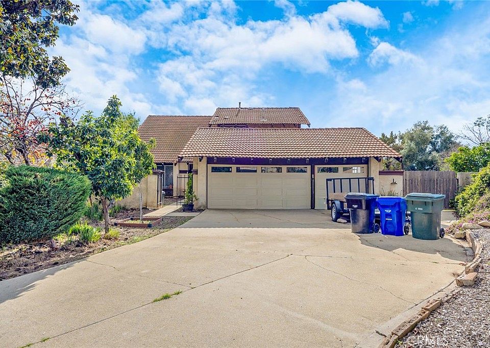 1st image of 7935 Gardenia Ave