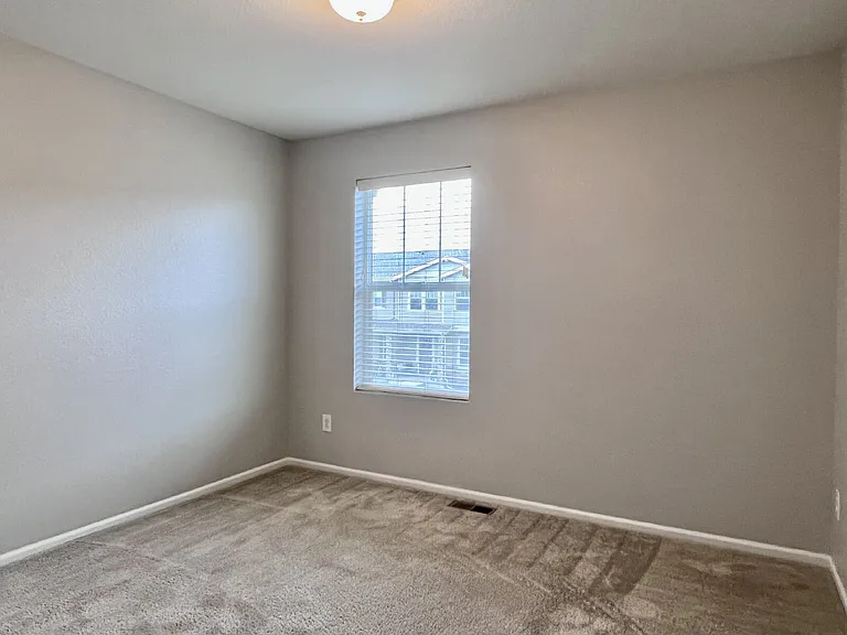 21783 E Radcliff Cir — Photo 18