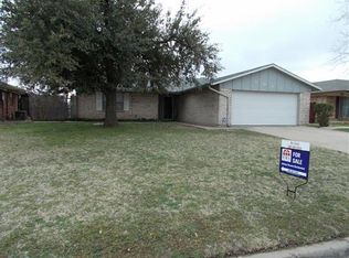 7016 NW Taylor Ave, Lawton, OK 73505