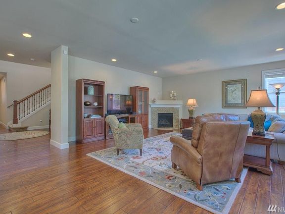 5th image of 14118 Overlook Dr E