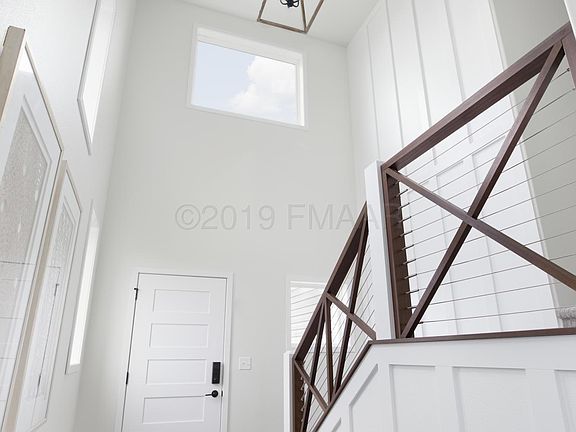 2nd image of 1132 Lilac Ln