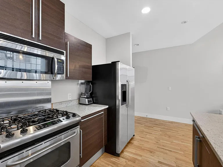 4100 Forest Park Ave #427 — Photo 10