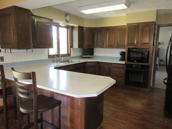 2nd image of 305 N Pine St