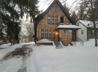 12503 W Prospect Dr, New Berlin, WI 53151