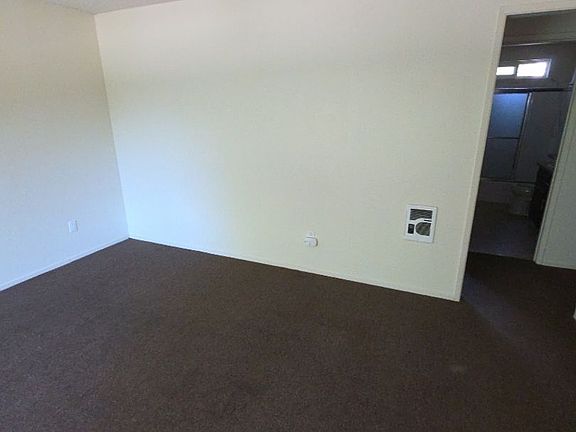 3rd image of 209 Wright Ln APT 1