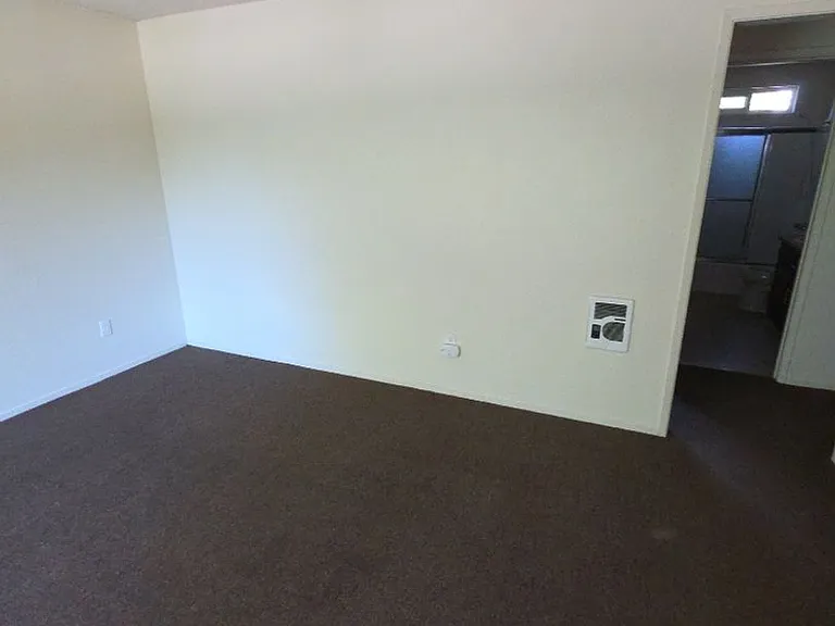 209 Wright Ln — Photo 3