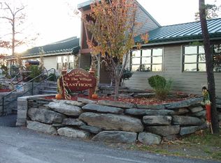 590 Chipmunk Trl, Lackawaxen, PA 18435