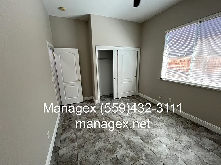 2175 Lester Ave — Photo 21